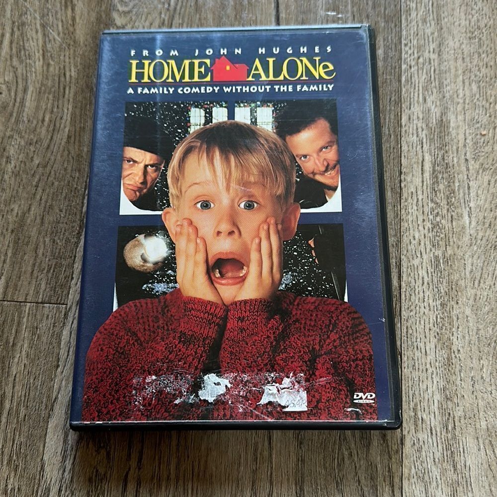 ☀️ Home Alone DVD Starring Macaulay Culkin Joe Pesci Daniel Stern